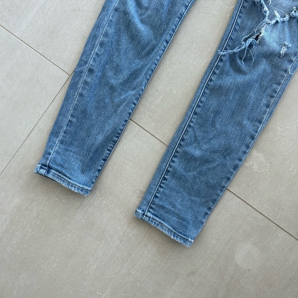 Levi’s Skinny Distressed Denim Size 26 - Picture 3 of 6